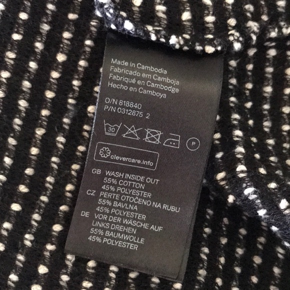 H&M black and white textured top - Picture 7 of 7